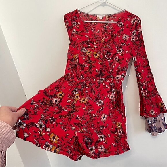 XHILARATION Coral Red Multi Floral Long Bell Flare Sleeve Wrap Surplice Romper S - Picture 9 of 12